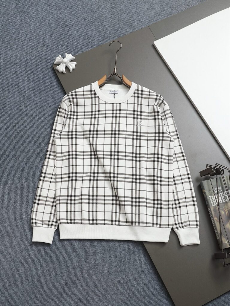 バーバリー「Burberry」クラシックチェック TB刺繍 ロンT（ユニセックス）