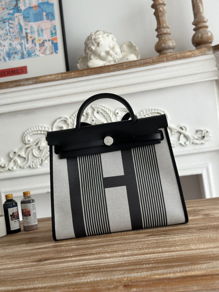 エルメス エルバッグ ジップ 31「Herbag Zip bag」