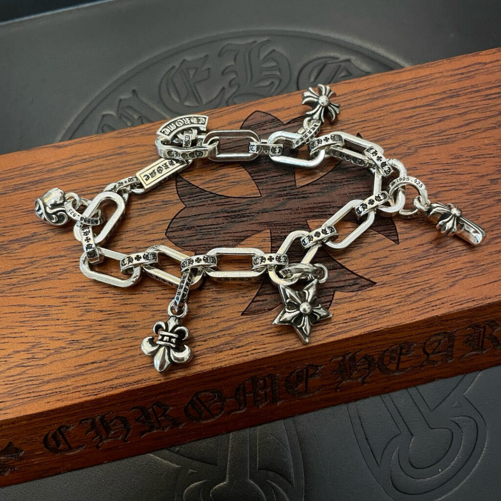 クロムハーツ「Chrome Hearts」ブレスレット - ヴィンテージ＆ロックテイスト ペア用