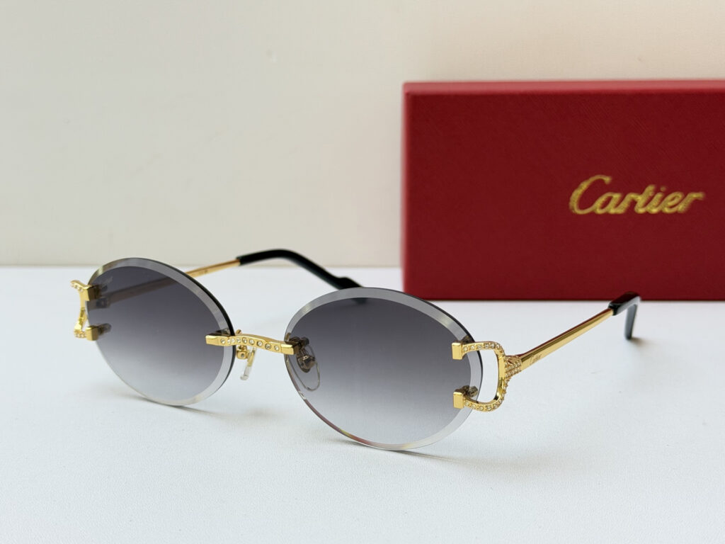 【高級品入庫】Cartier クラシカル貴族風サングラス「上質フレーム」