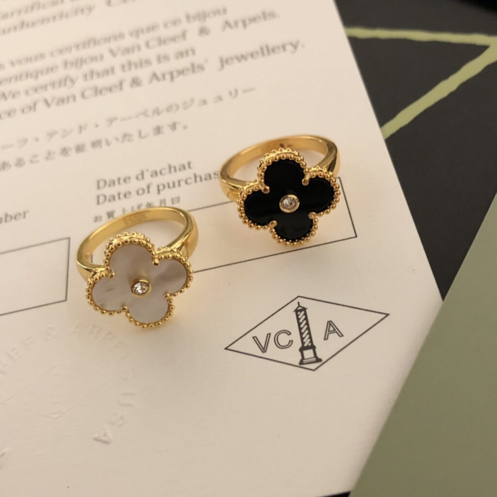 ヴァン クリーフ&アーペル「Van Cleef & Arpels」 Vintage Alhambra クラシック 四つ葉 リング