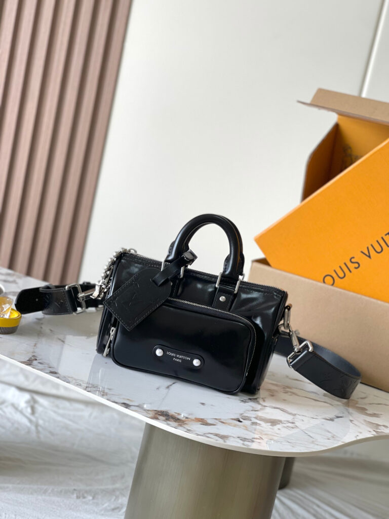 ルイ・ヴィトン「Louis Vuitton」 Keepall Cargo Bandoulière 25 ハンドバッグ
