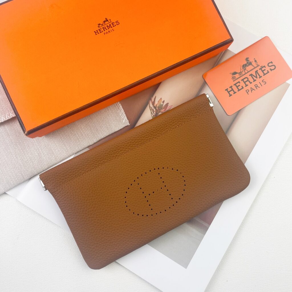 【厳選新入荷】エルメス Evelyne Zip Pouch イヴリンファスナーハンドポーチ「携帯小銭収納レザー小物」