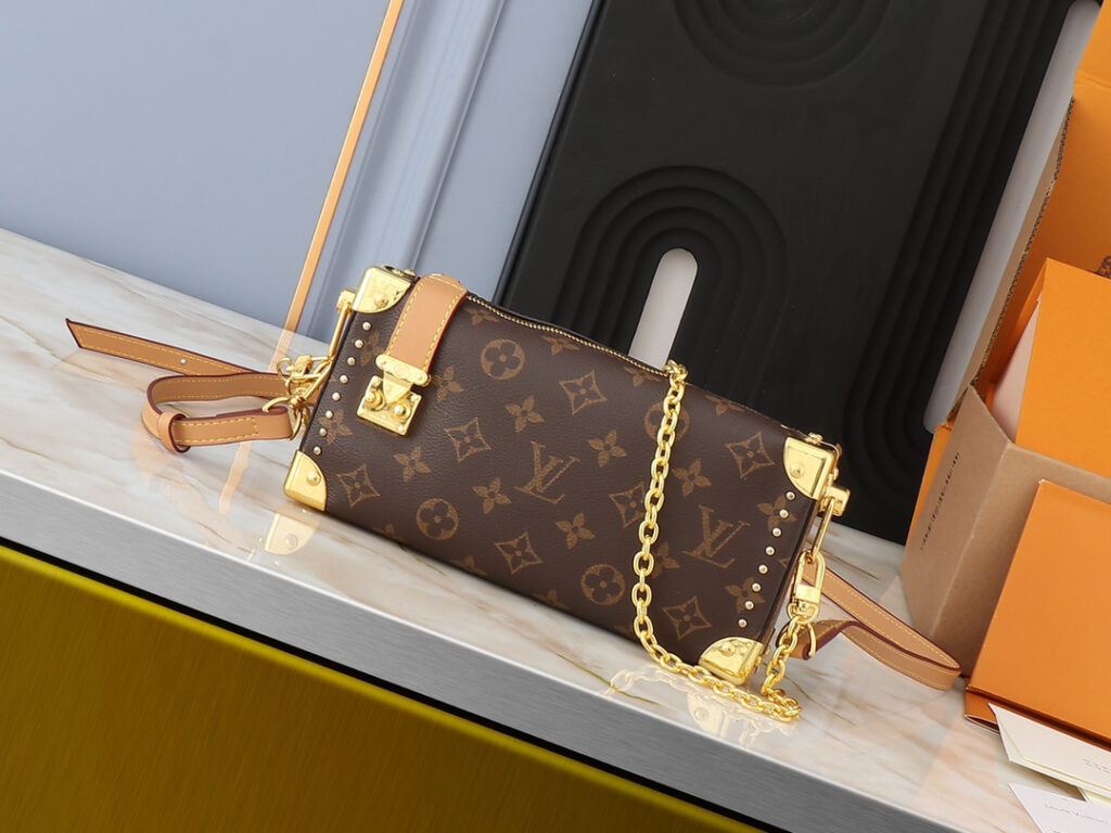 ルイ・ヴィトン スリム・トランク バッグ「Slim Trunk Bag」