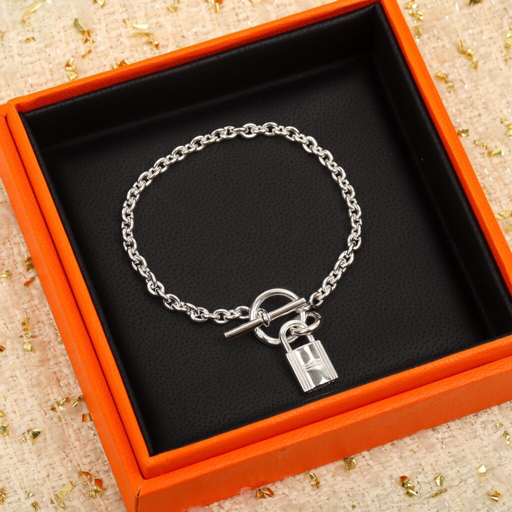 エルメス「Hermès」ケリー ロック ブレスレット16CM