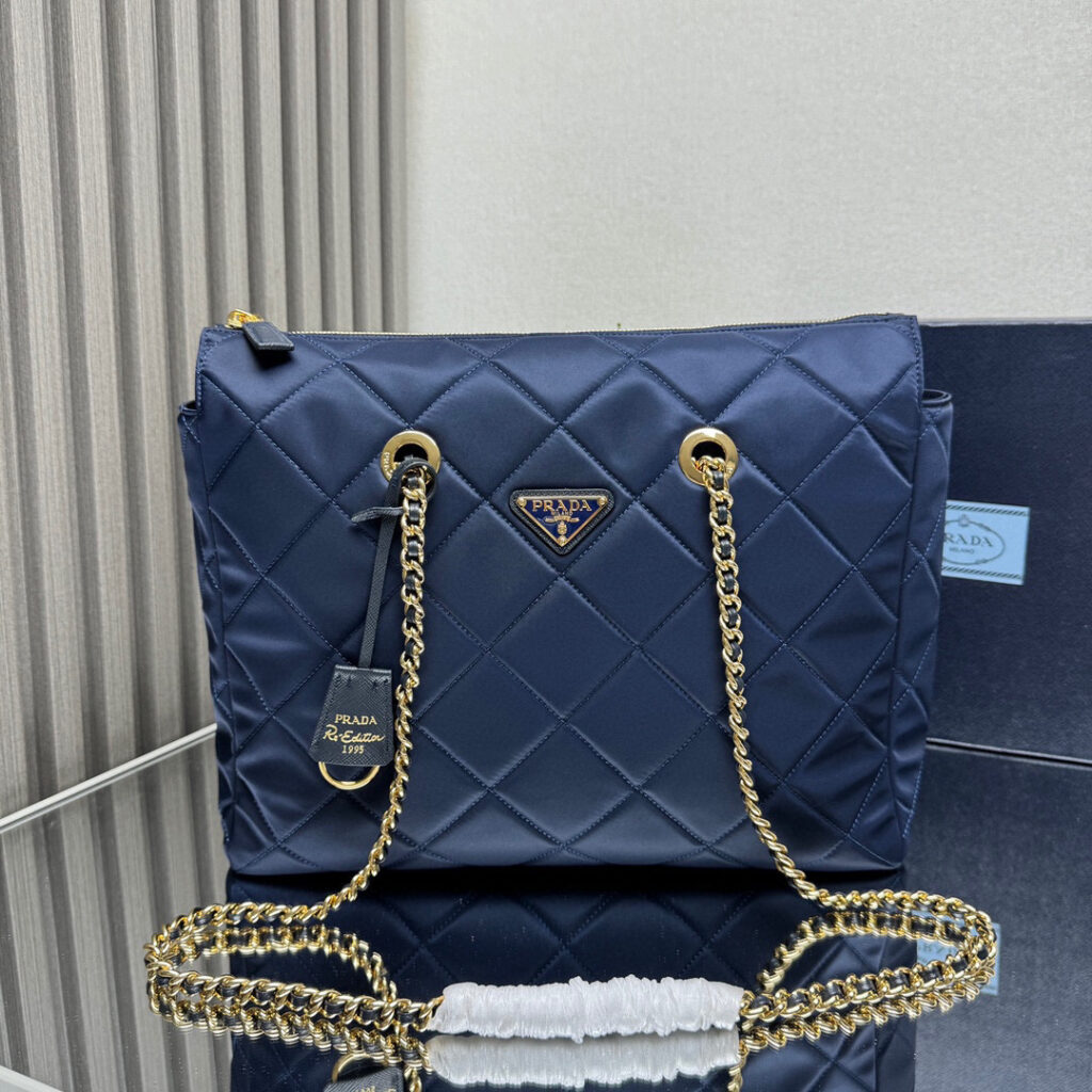 プラダ「Prada」ダイヤモンドキルト チェーンバッグ ショルダーバッグ