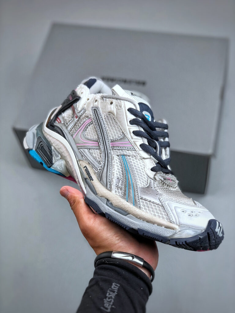 バレンシアガ ランナー スニーカー「Runner Sneaker」