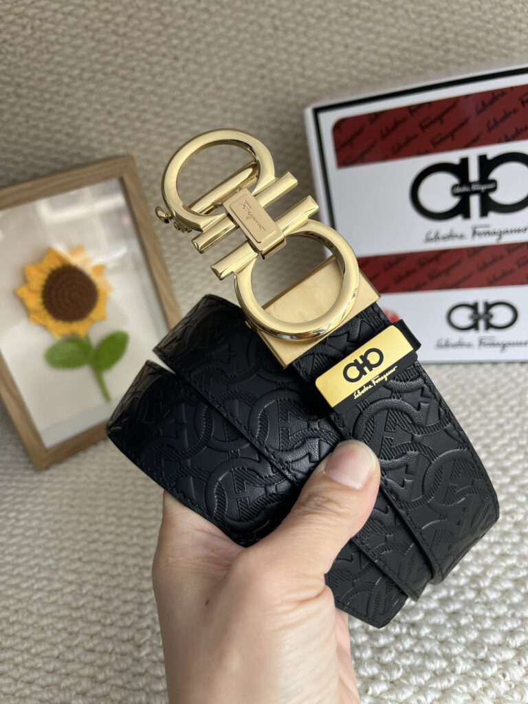 【新規倉庫入り】Salvatore Ferragamo 職人仕上げ高級ベルト「全長約 100cm」