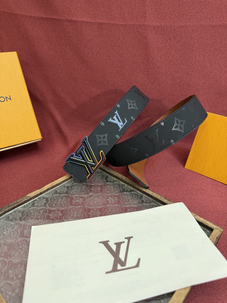 【日本未入荷】ルイヴィトン LV Dimension 両面使いベルト 40mm(全長約 100cm)