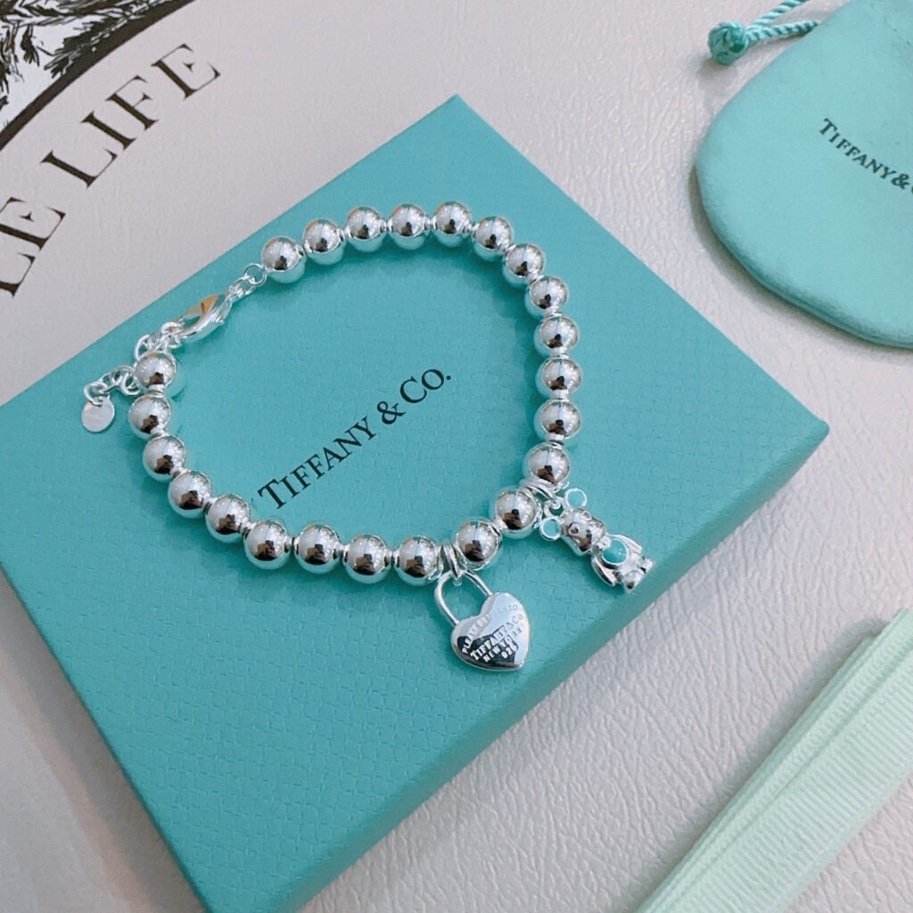 ティファニー「Tiffany & Co.」ポリッシュドシルバーリンク ブレスレット