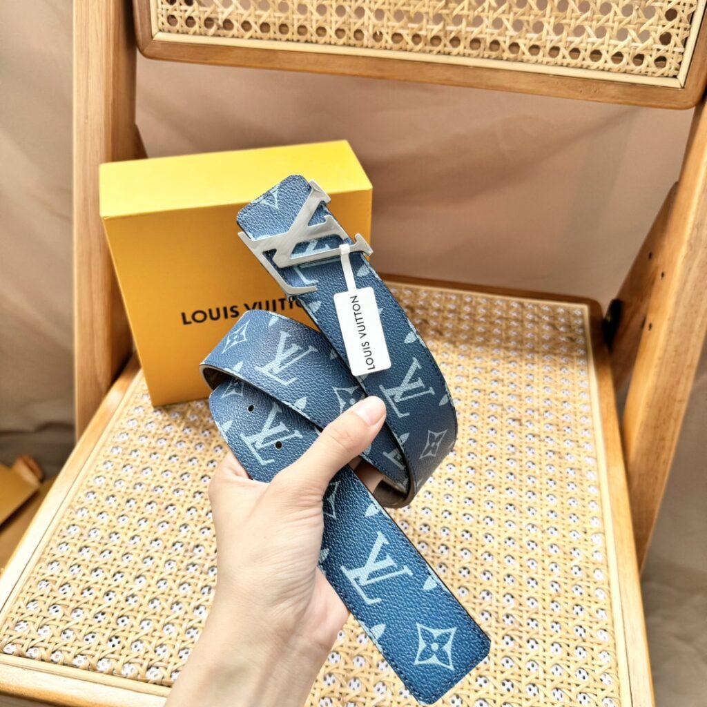 ルイ・ヴィトン「Louis Vuitton」ベルト･LV イニシャル 40MM