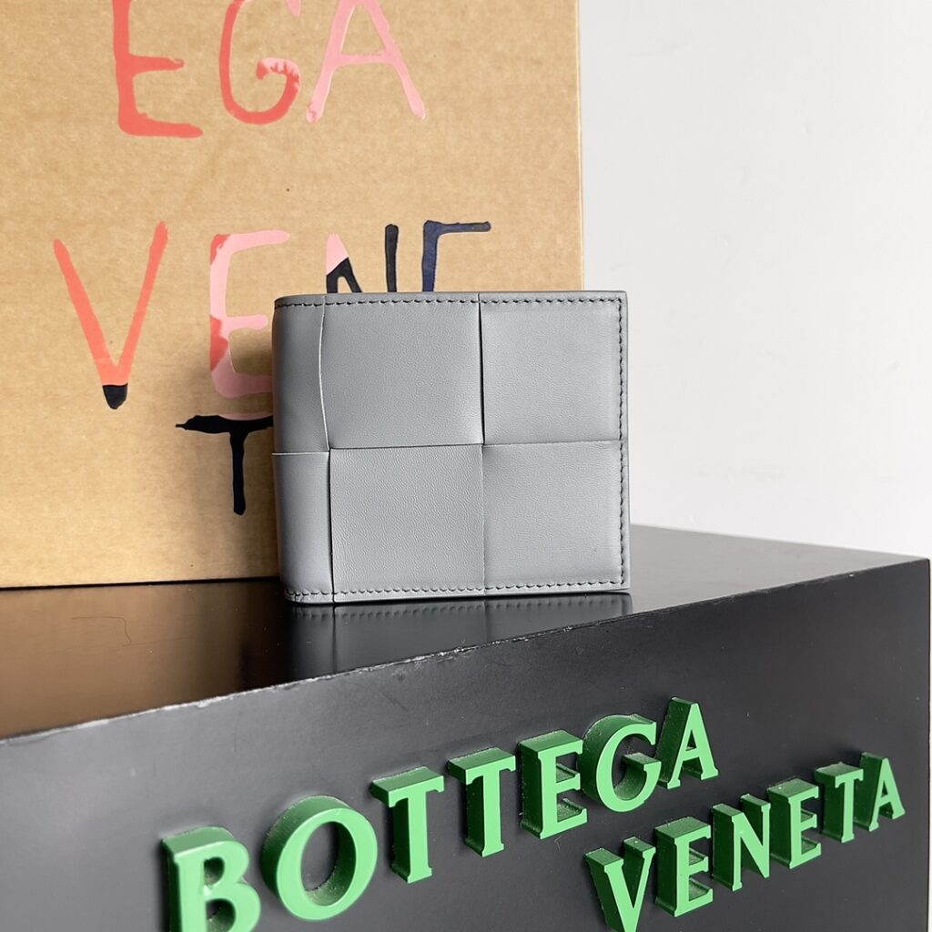 ボッテガ・ヴェネタ「Bottega Veneta」スモールウォレット レザー
