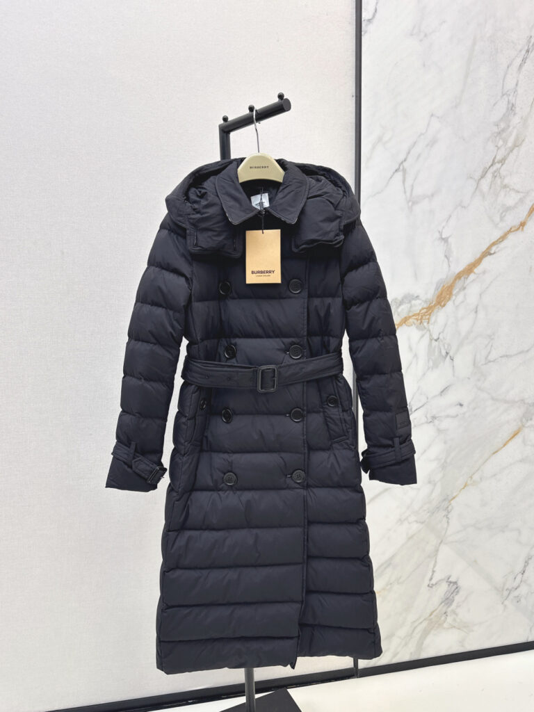 バーバリー「Burberry」 ダブルブレスト ロング ダウンコート フード付き