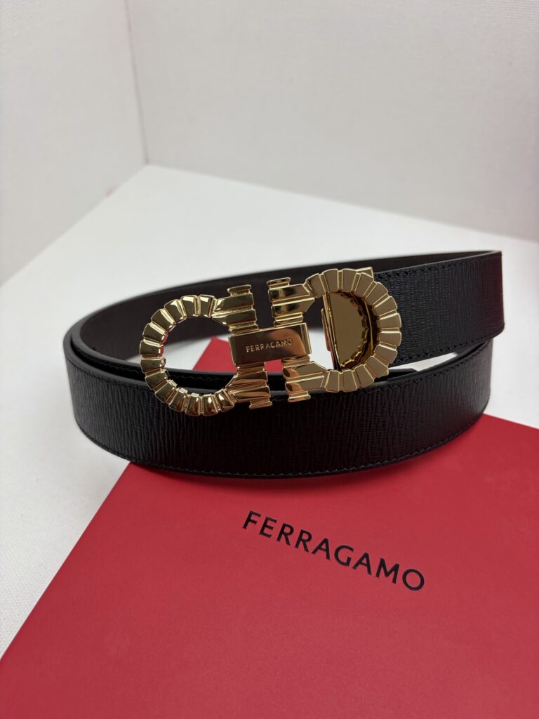 【新規倉庫入り】Salvatore Ferragamo 職人仕上げ高級ベルト「全長約 100cm」