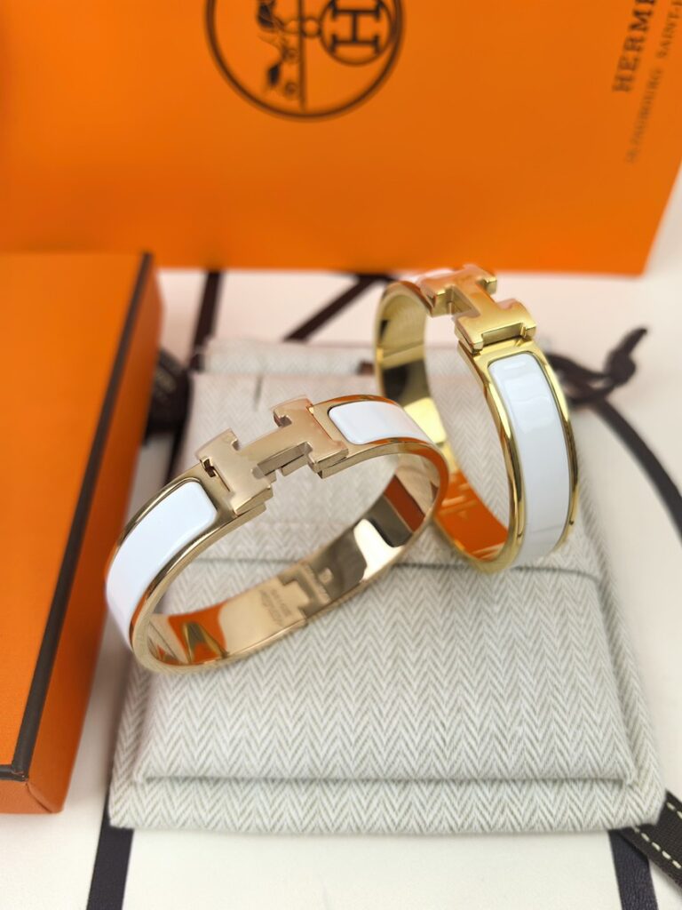 エルメス ブランドの象徴的なブレスレット