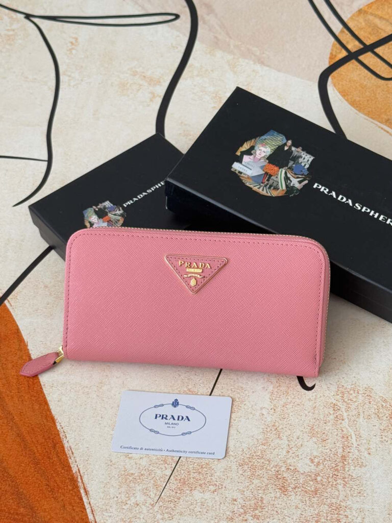 プラダ「PRADA」サフィアーノレザー 財布