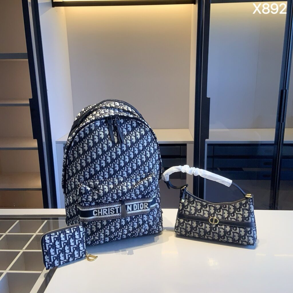 「ディオール」Dior 3 点セット バックパック＋アンダーアームバッグ＋コインケース