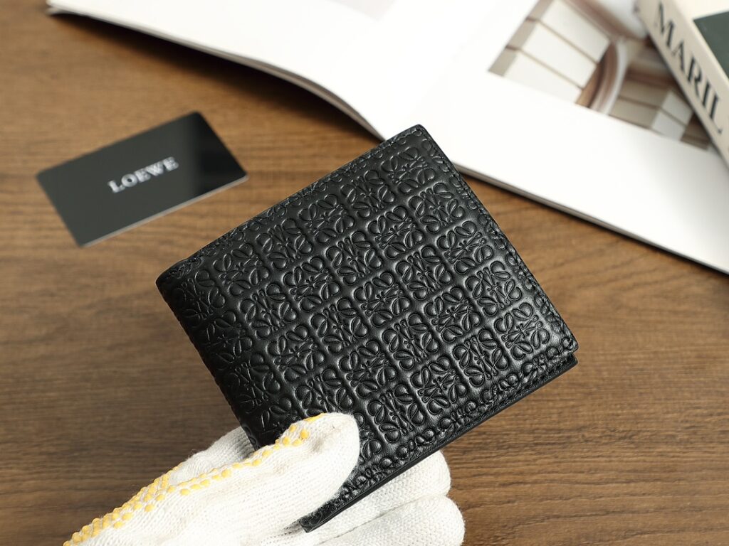 ロエベ「LOEWE」スーツ用スリムウォレット 5色