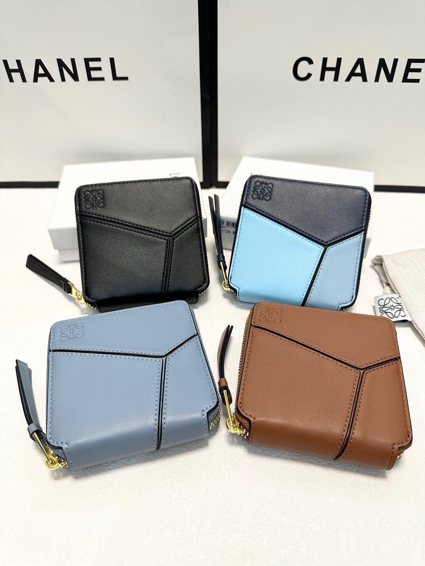 ロエベ「LOEWE」アナグラム コンティネンタル ウォレット 4色