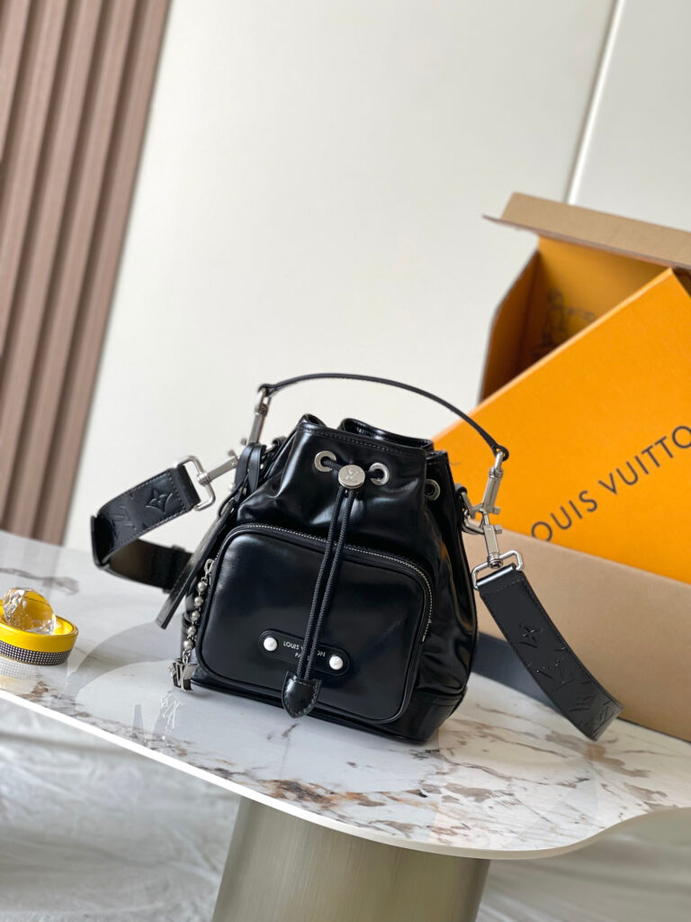 ルイ・ヴィトン「Louis Vuitton」 Noé Cargo 小号バケットバッグ