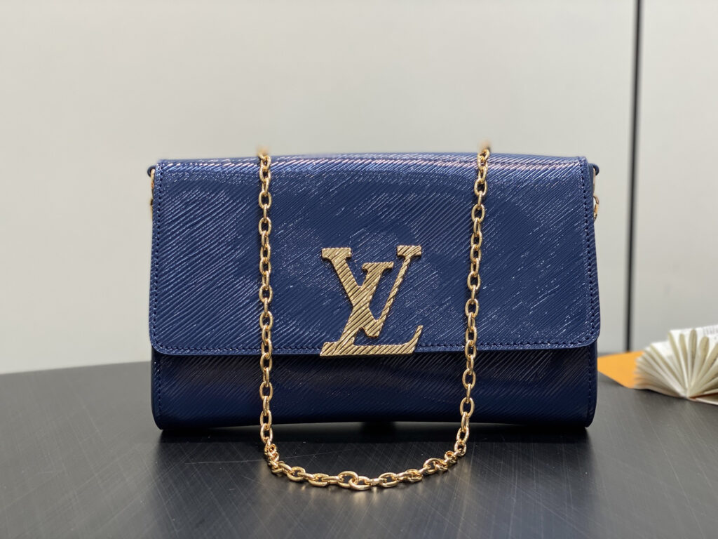 ルイ・ヴィトン「Louis Vuitton」 Pochette Louise チェーンバッグ