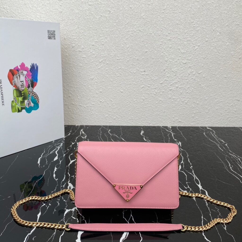 プラダ「Prada」サフィアーノレザー ショルダーバッグ 斜め掛けバッグ