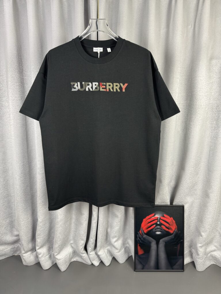 バーバリー「Burberry」 2026年春夏 コレクション Tシャツ