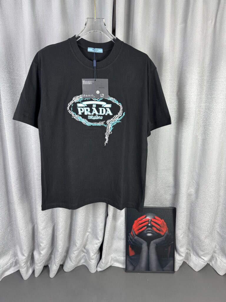 プラダ「Prada」 2026年春夏 コレクション Tシャツ