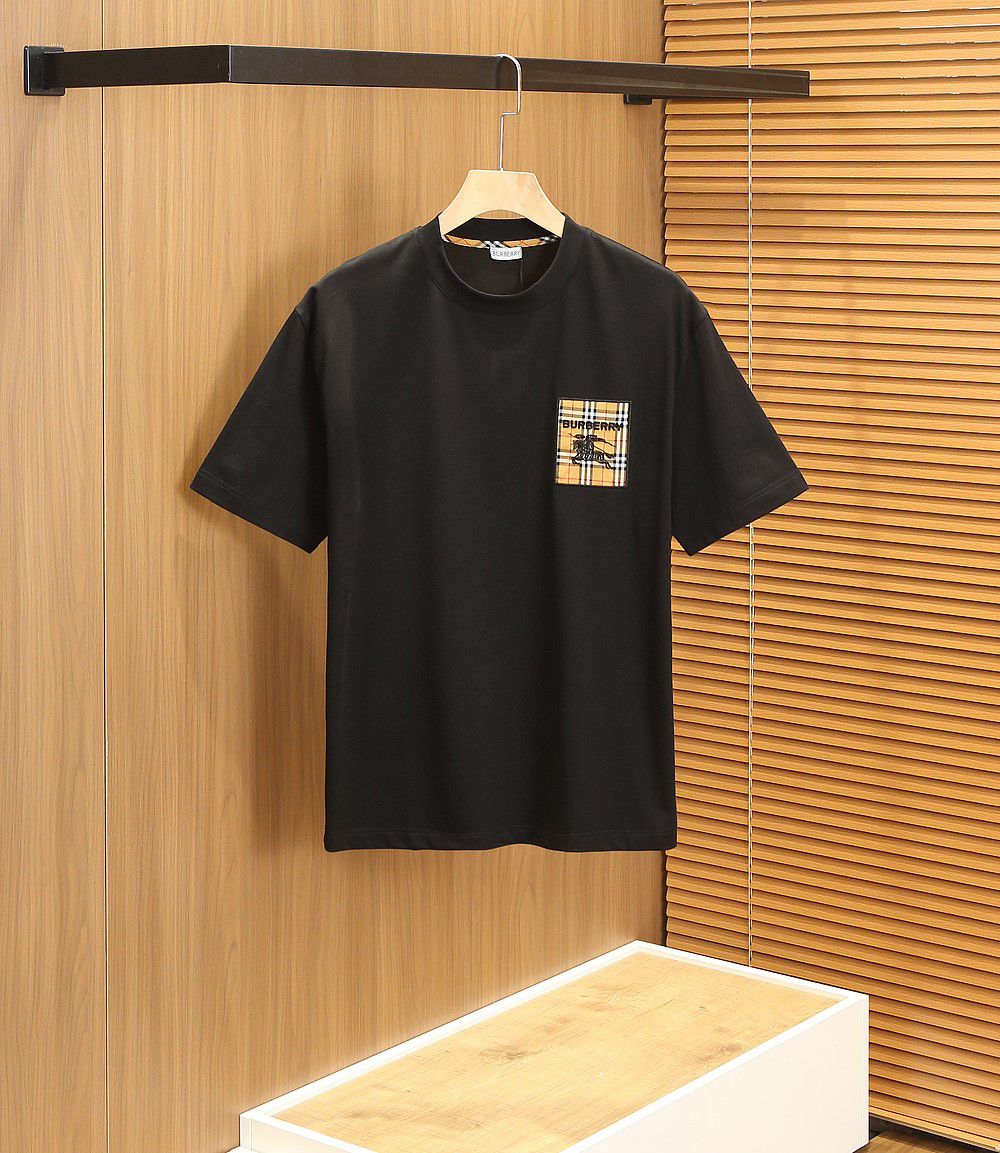 エルメス「Hermès」 春夏2026 刺繍コレクション Tシャツ