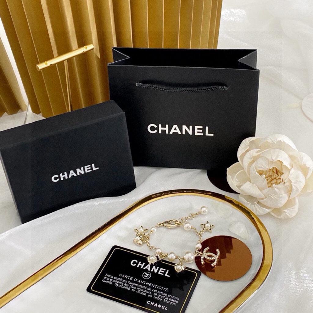 シャネル「Chanel」マルチエレメントブレスレット ブレスレット
