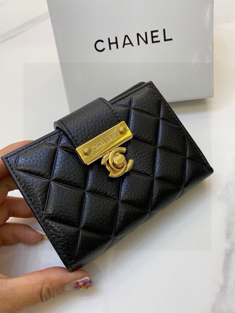 シャネル「Chanel」 牛革 ショートウォレット