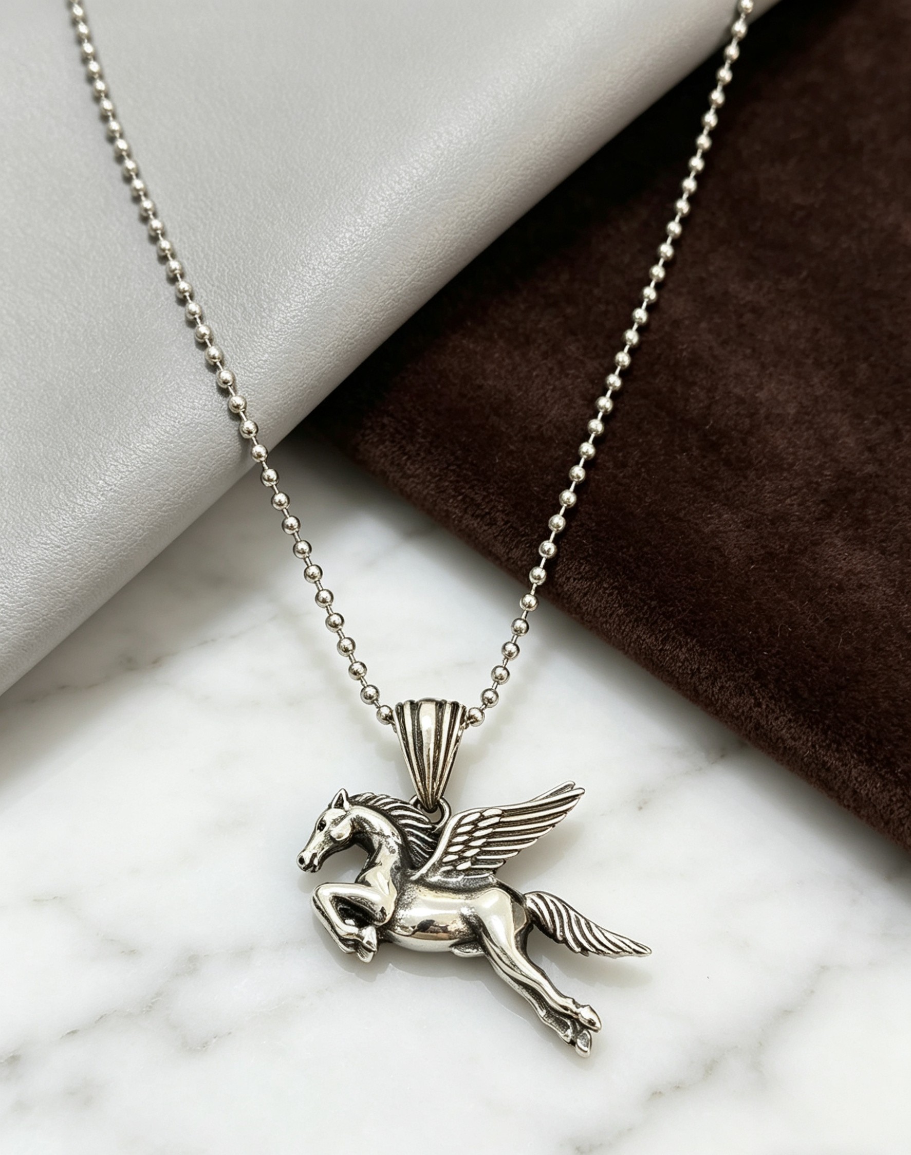 クロムハーツ「Chrome Hearts」チャームペンダント 2026