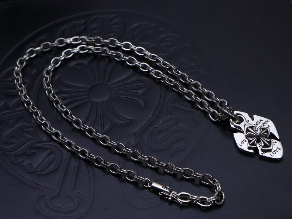 クロムハーツ「Chrome Hearts」チャームペンダント 2026