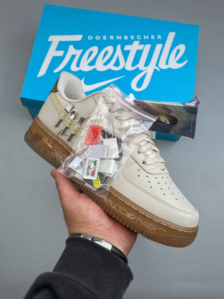 ナイキ エア フォース 1 トレンドスニーカー「Nike Air Force 1」