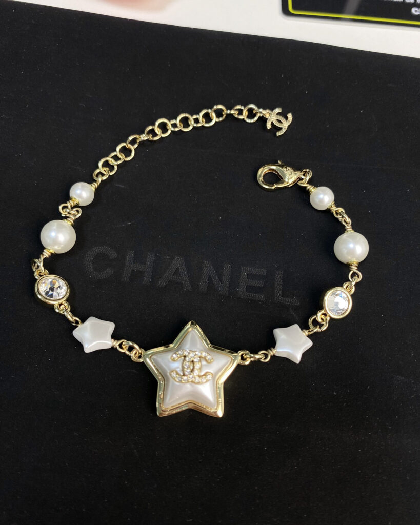シャネル「Chanel」スター＆パール レジンブレスレット ブレスレット