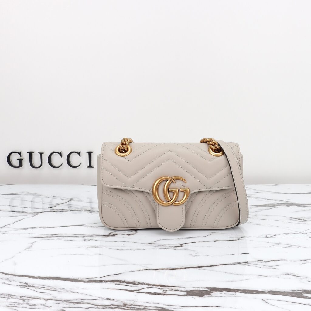 グッチ〔GGマーモント〕ミニ/スモール ショルダーバッグ「GG Marmont Bag」
