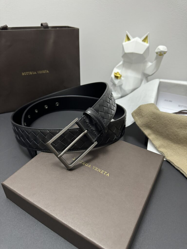 【ブランド品入庫】Bottega Veneta 上質素材ラグジュアリーベルト「全長約 100cm」