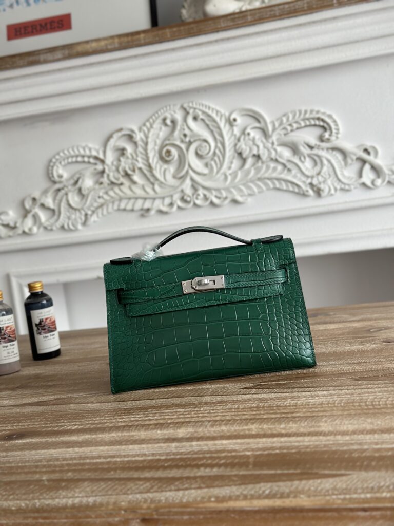 エルメス ケリー 22 ストーンパターンレザー バッグ「Mini Kelly Sellier」