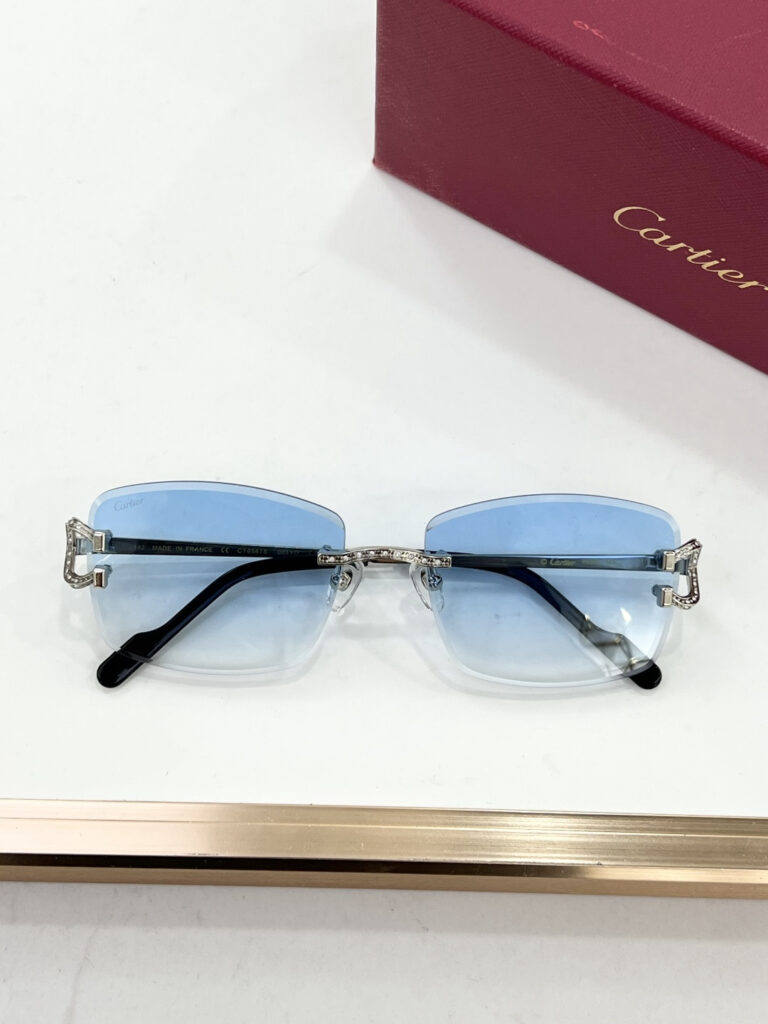 【高級品入庫】Cartier クラシカル貴族風サングラス「上質フレーム」