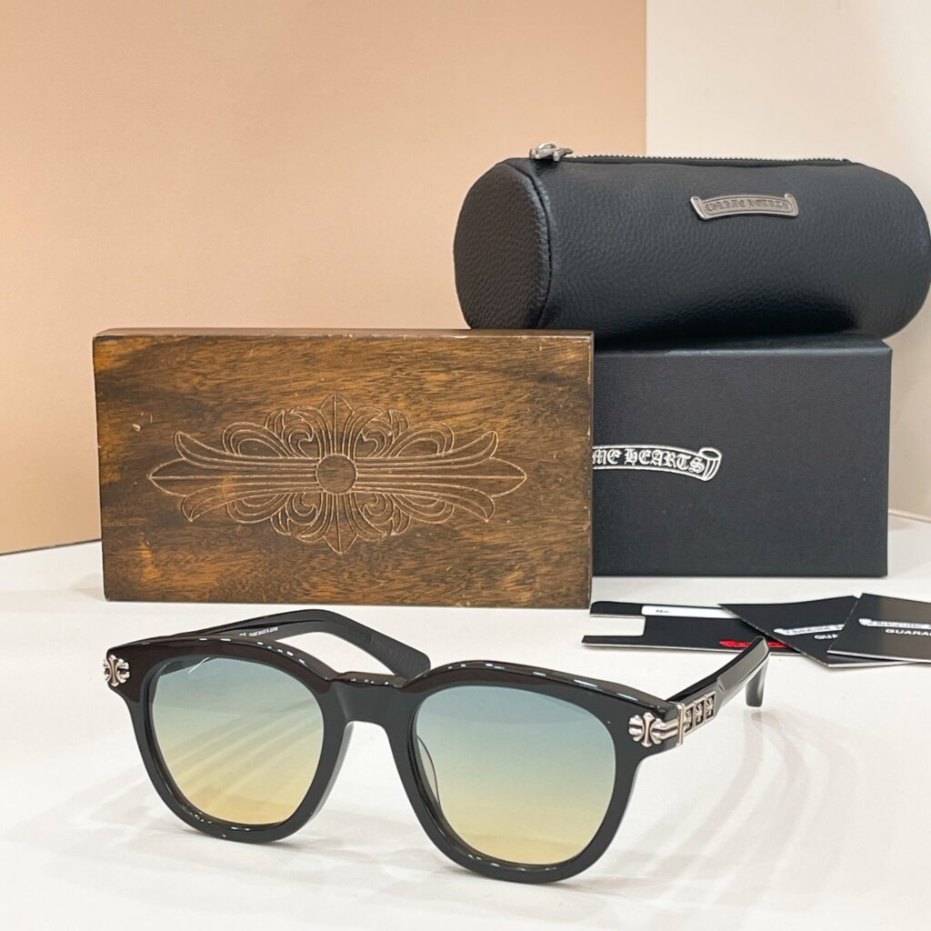 【希少新作】Chrome Hearts クロムハーツ ハードデザインサングラス「限定モデル」