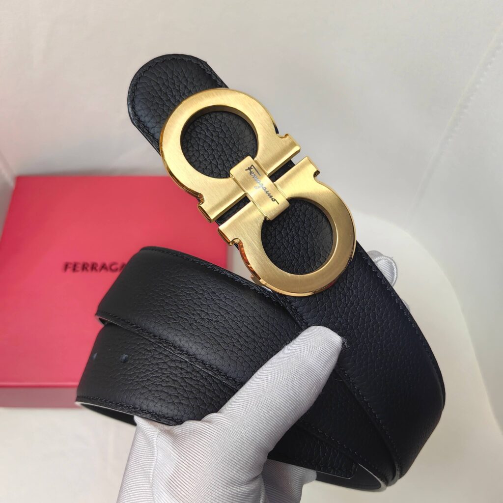 【新規倉庫入り】Salvatore Ferragamo 職人仕上げ高級ベルト「全長約 100cm」