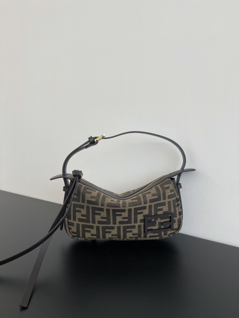 フェンディ「Fendi」Simply ミニ ショルダーバッグ