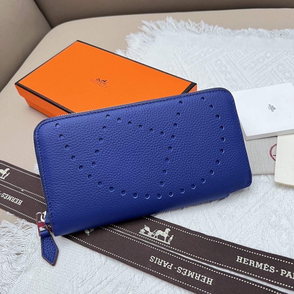 エルメス エヴリンヌ ロング ジップウォレット「Evelyne Wallet」