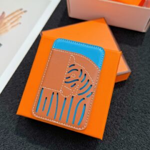 【限定新入荷】エルメス Cheval MagSafe 本革カードケース「12 シリーズ以降全 iPhone 対応」