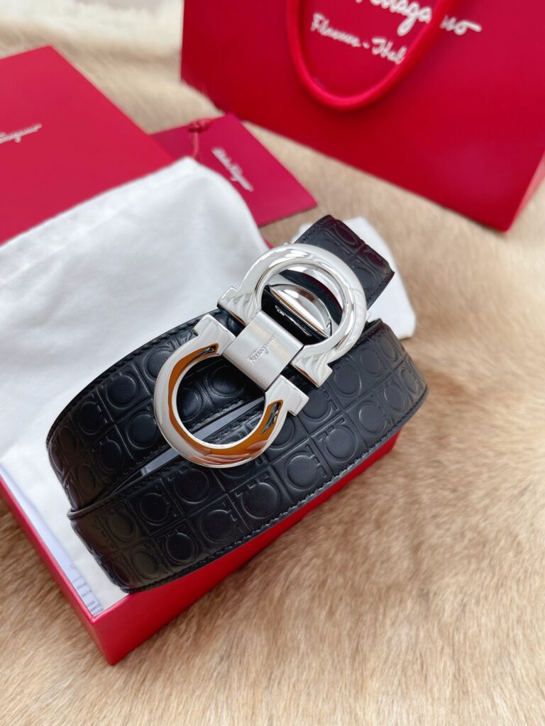 【新規倉庫入り】Salvatore Ferragamo 職人仕上げ高級ベルト「全長約 100cm」
