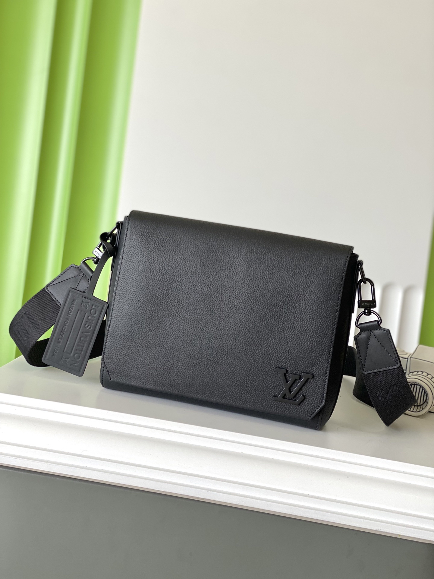 ルイ・ヴィトン「Louis Vuitton」テイクオフ・メッセンジャー