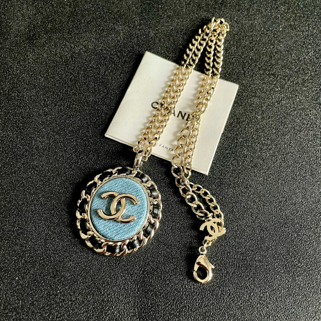 シャネル「Chanel」 デニムブルー ダブルCネックレス