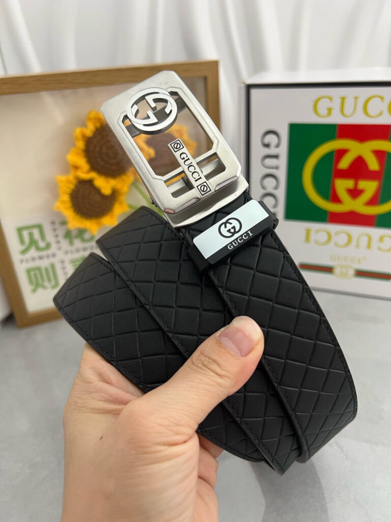 【在庫新登場】Gucci イタリアンテイストベルト「全長約 100cm」