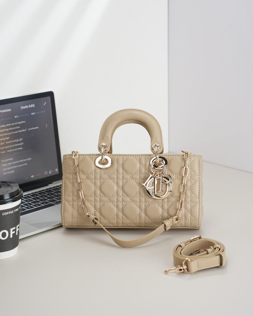 【入手困難品】ディオール レディ ディージョイ ハンドバッグ「Lady D‑Joy Bag」
