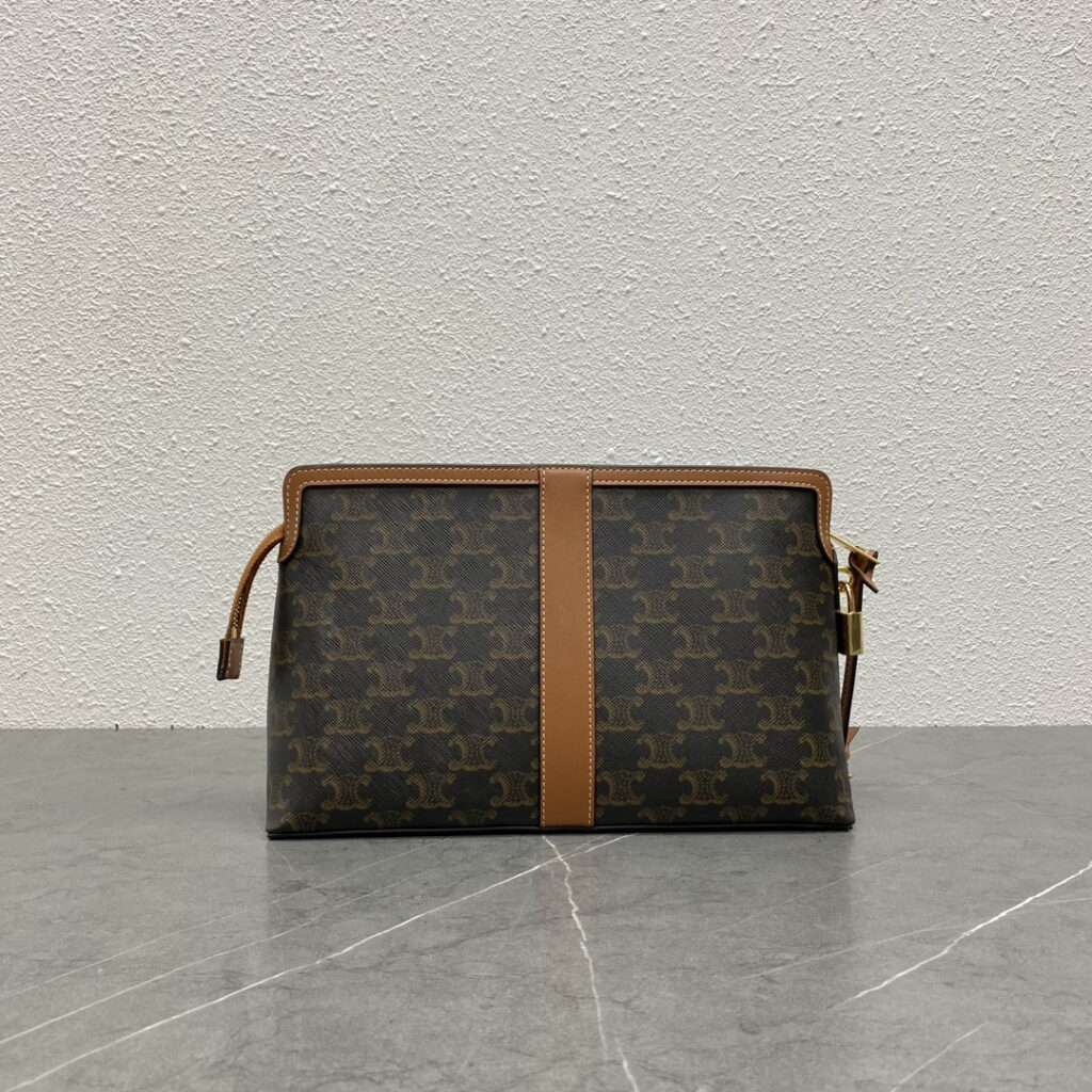 セリーヌ「Celine」ロック トイレタリーポーチ / トリオンフキャンバス＆カーフスキン